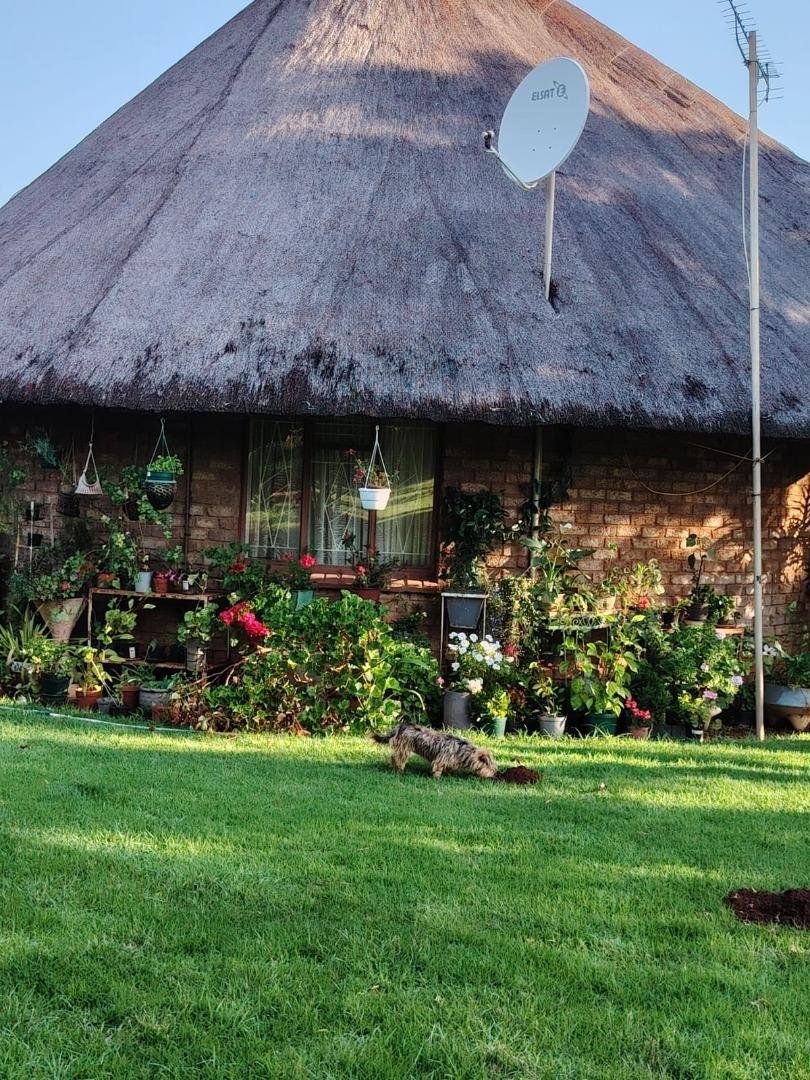 Commercial Property for Sale in Hartbeesfontein North West